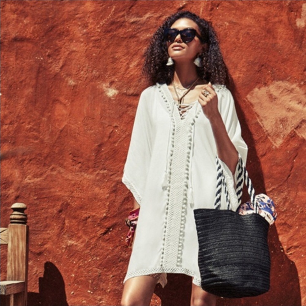 NWT Bindya New York Pom Pom & Lace Beach Coverup